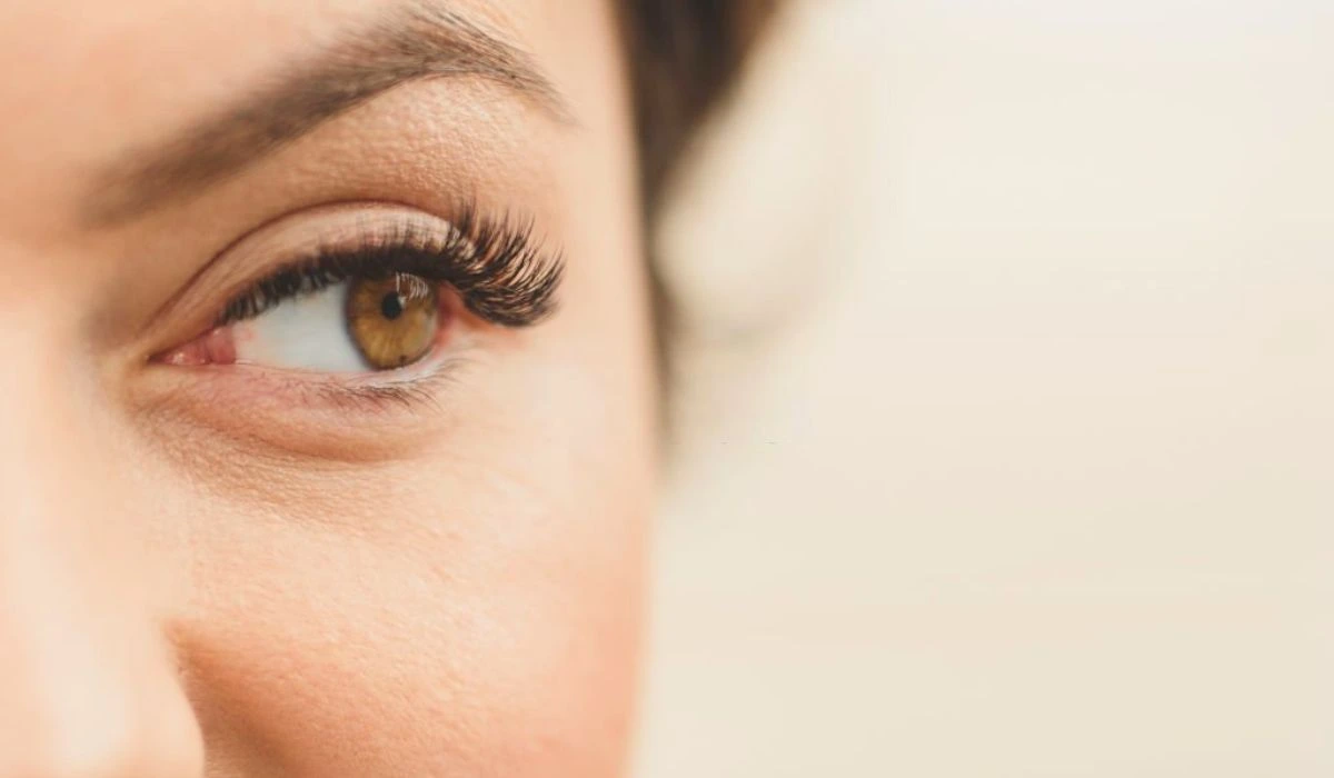 How To Curl Your Eyelashes Without Using An Eyelash Curler Curl Like A Pro